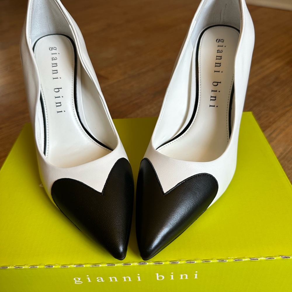 Gianni Bini pumps with adorable heart detail!